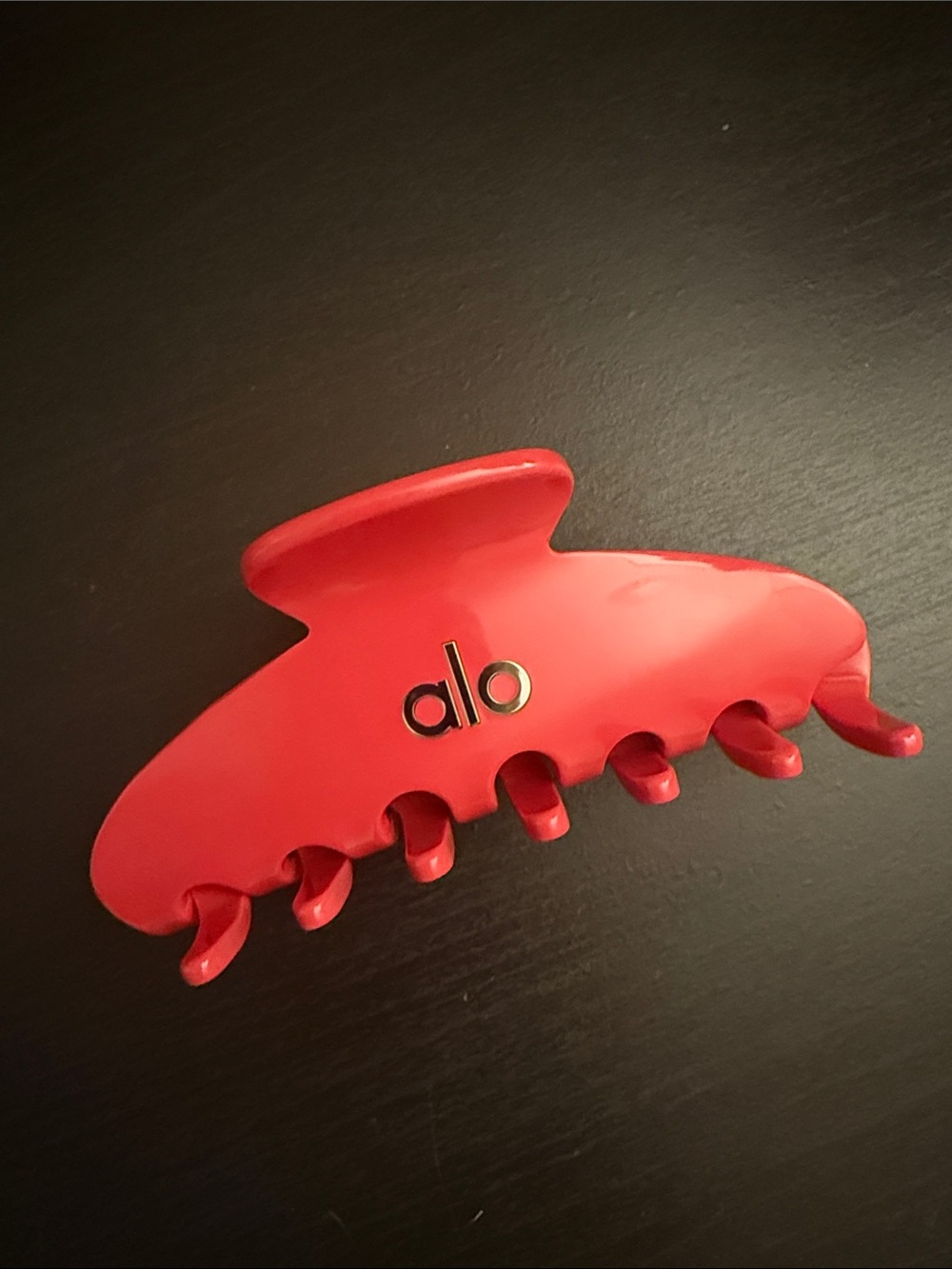 ALO Yoga Red Hair Claw Clip
